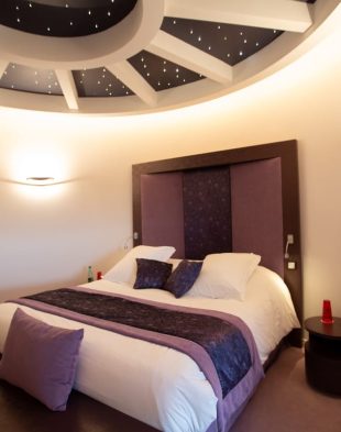Hotel_resort___spa_La_Charpiniere___chambre-Saint-Etienne_Tourisme___Congres___Marion_Dubanchet-66214-1200px