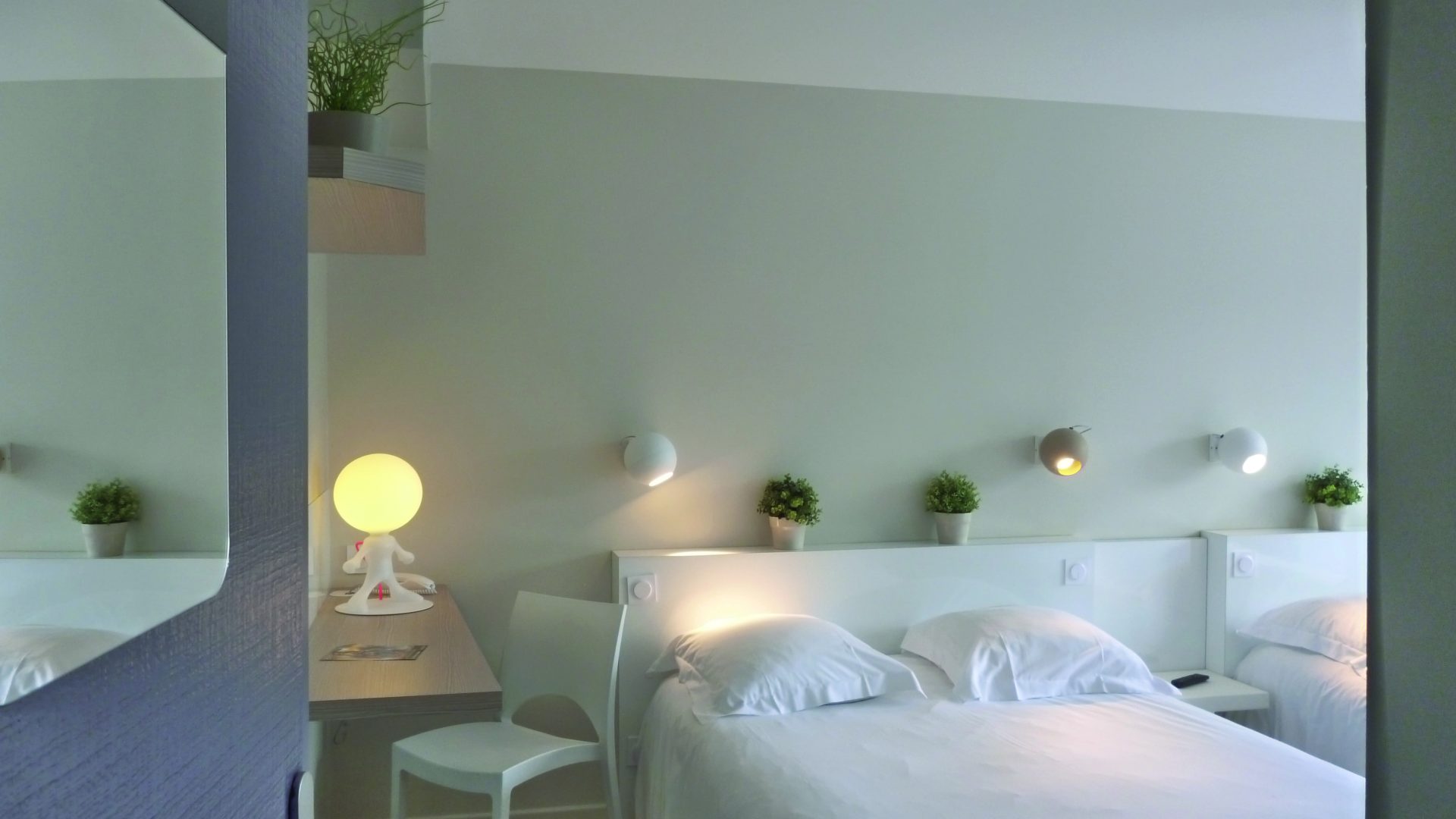 Chambre Hôtel Vulcain - Lit - Saint-Etienne