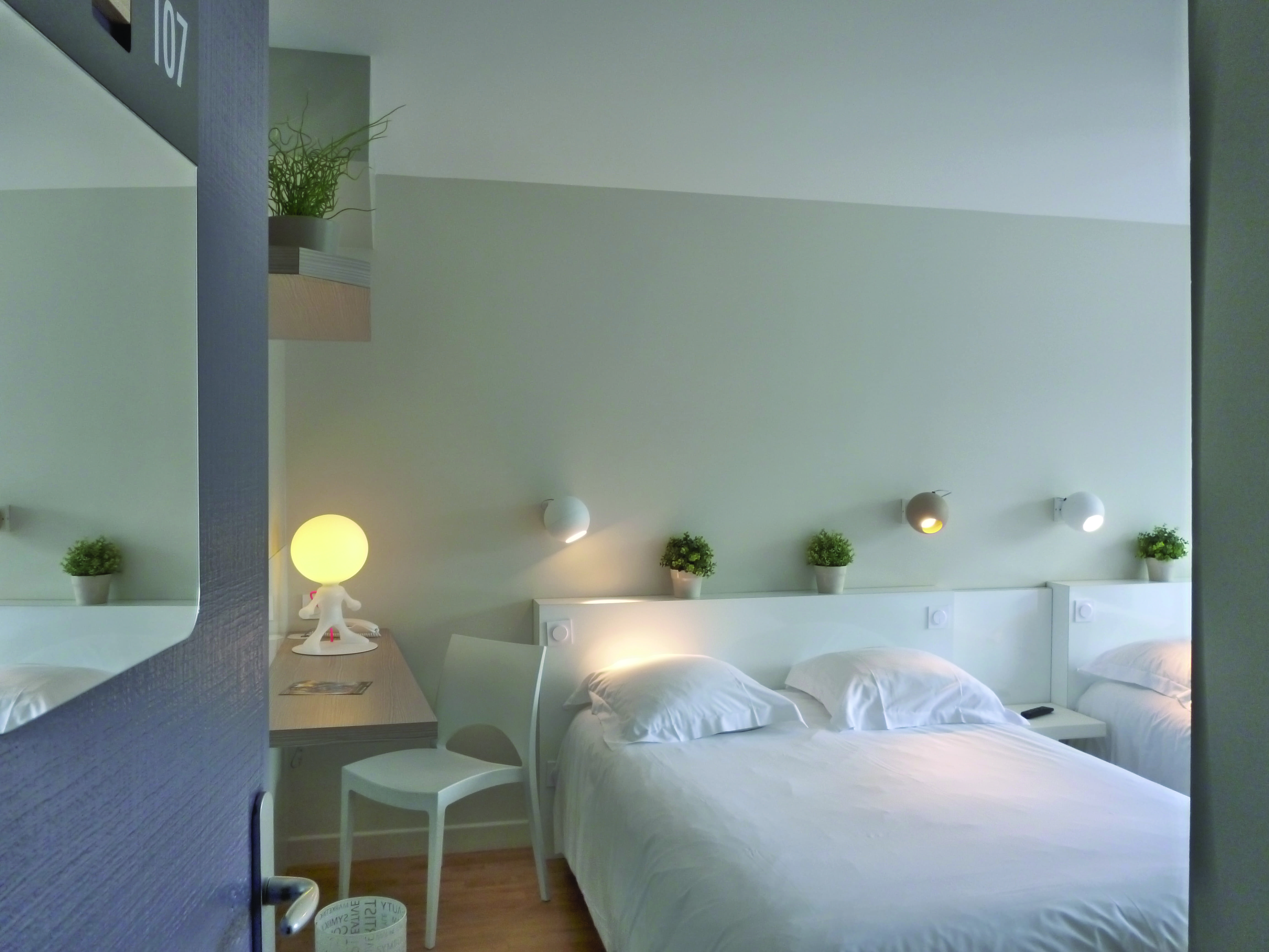 Chambre Hôtel Vulcain - Lit - Saint-Etienne
