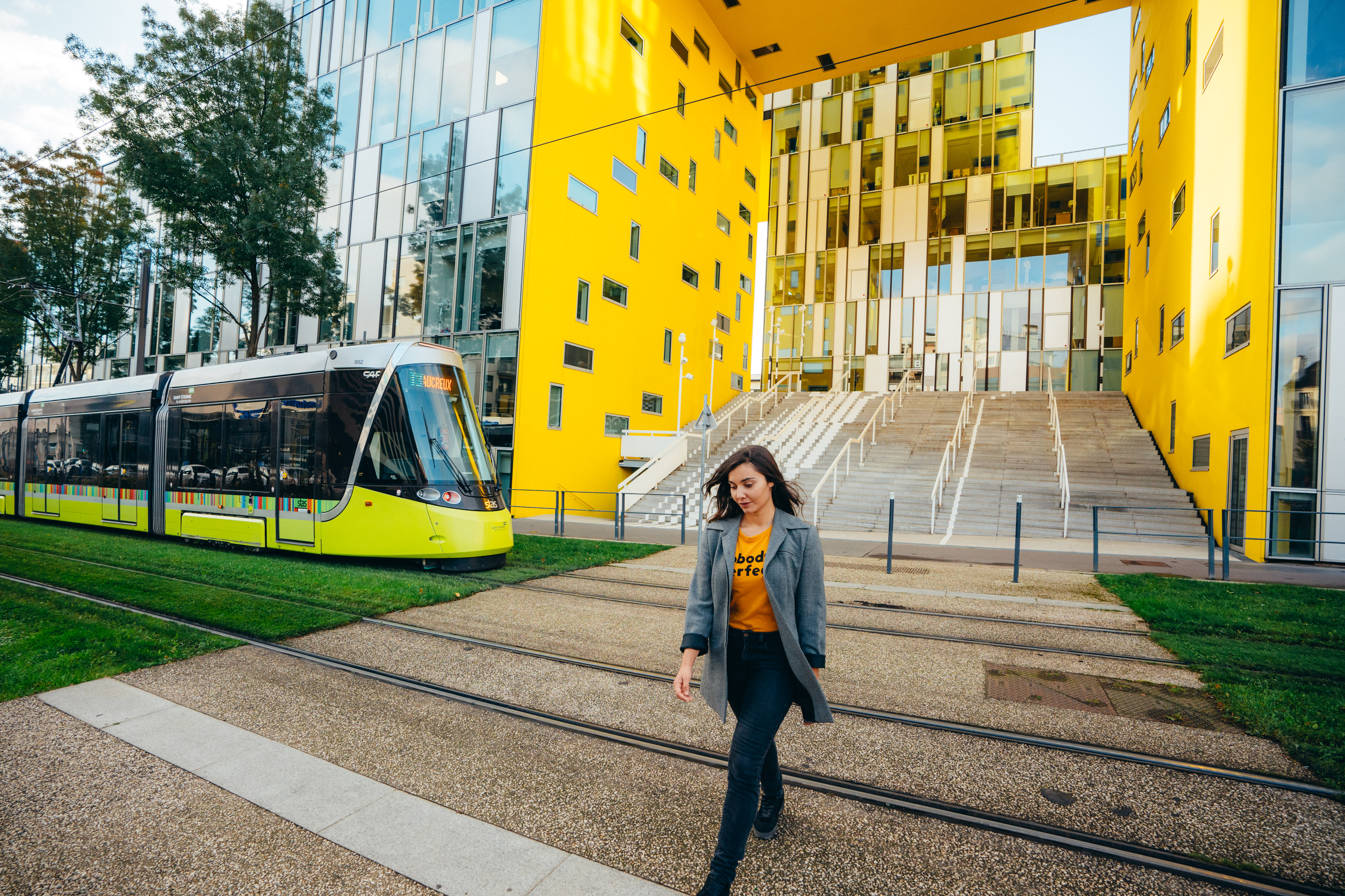Ilot Gruner - Tram - Rue Saint-Etienne - Jaune