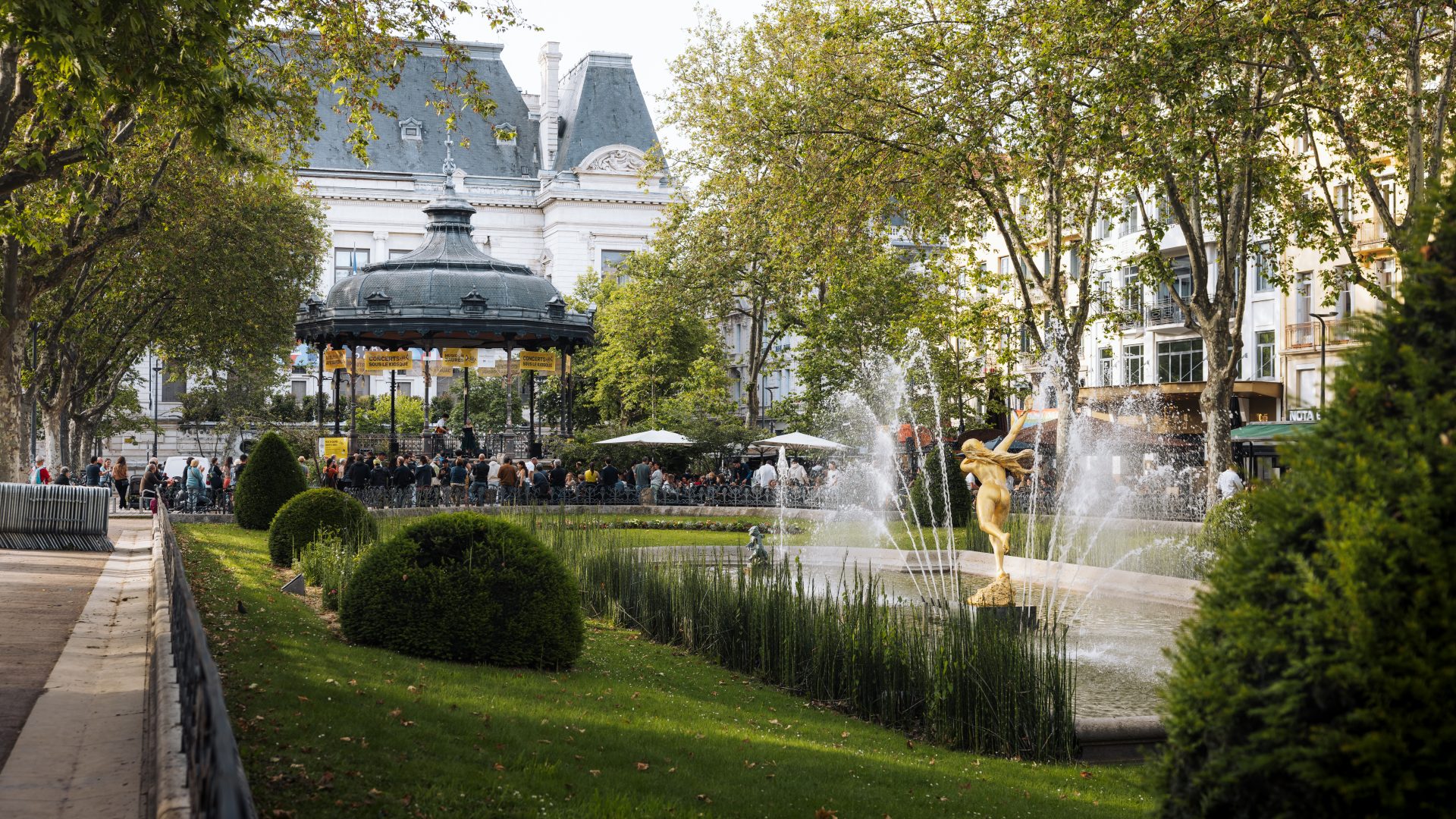 Place_Jean_Jaures-Saint-Etienne_Tourisme___Congres___French_Wanderers-96729